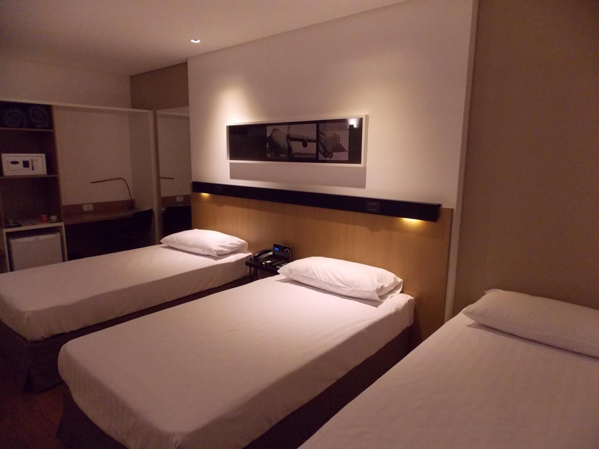 Denali Hotel Anápolis Стая снимка