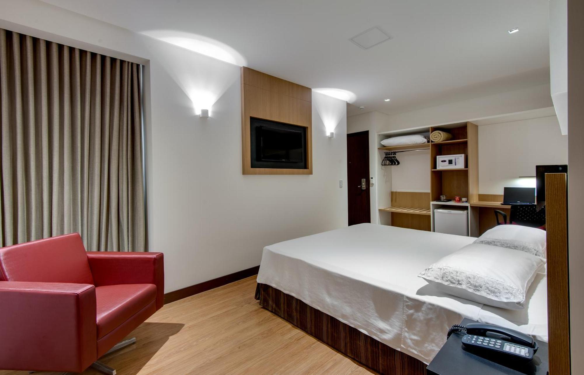 Denali Hotel Anápolis Стая снимка
